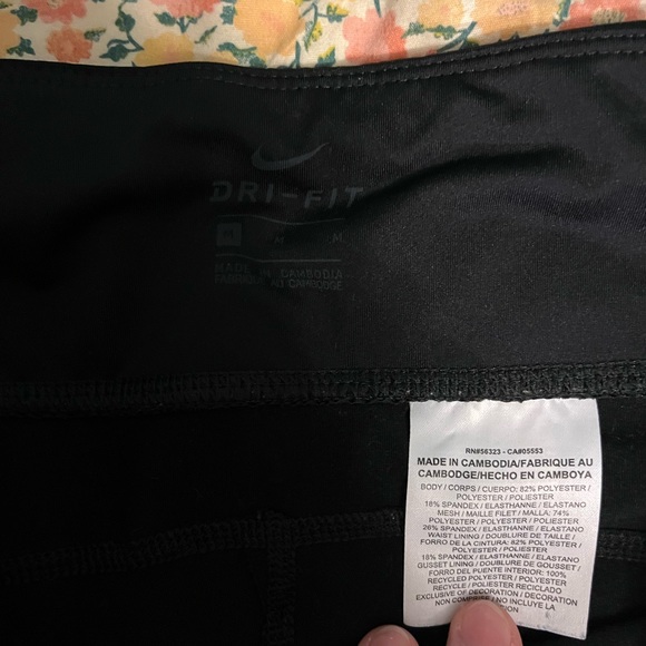 Black nike 7/8 length running leggings - Picture 3 of 7